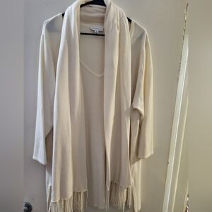 SUSAN Graver Elegant Cream Women's Sweater with Scarf